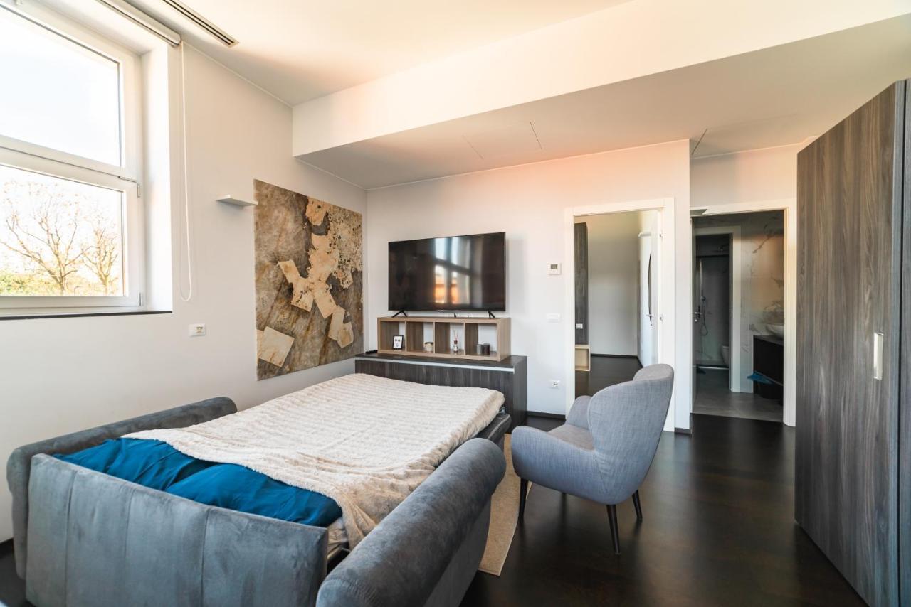 Апартаменти Moderno Bilocale 64Mq Con Parcheggio E Palestra Мілан Екстер'єр фото